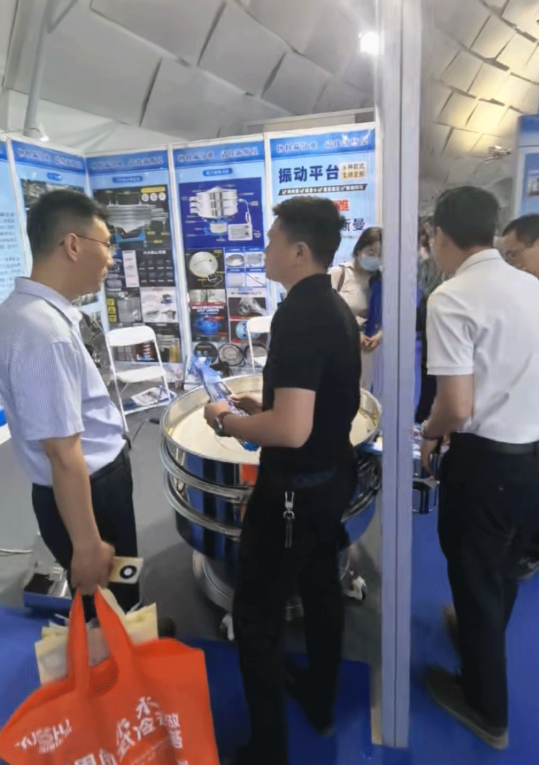 淄博化工装备展16-18号 C馆-C68号新斯曼机械展位欢迎您的光临！
